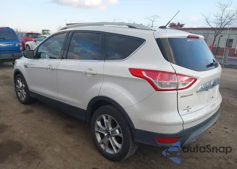 2015 Ford Escape Titanium z USA, uszkodzony, nr VIN 1FMCU0J93FUB60403